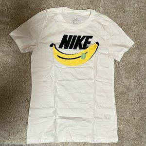 NEW Nike Banana T-Shirt XS